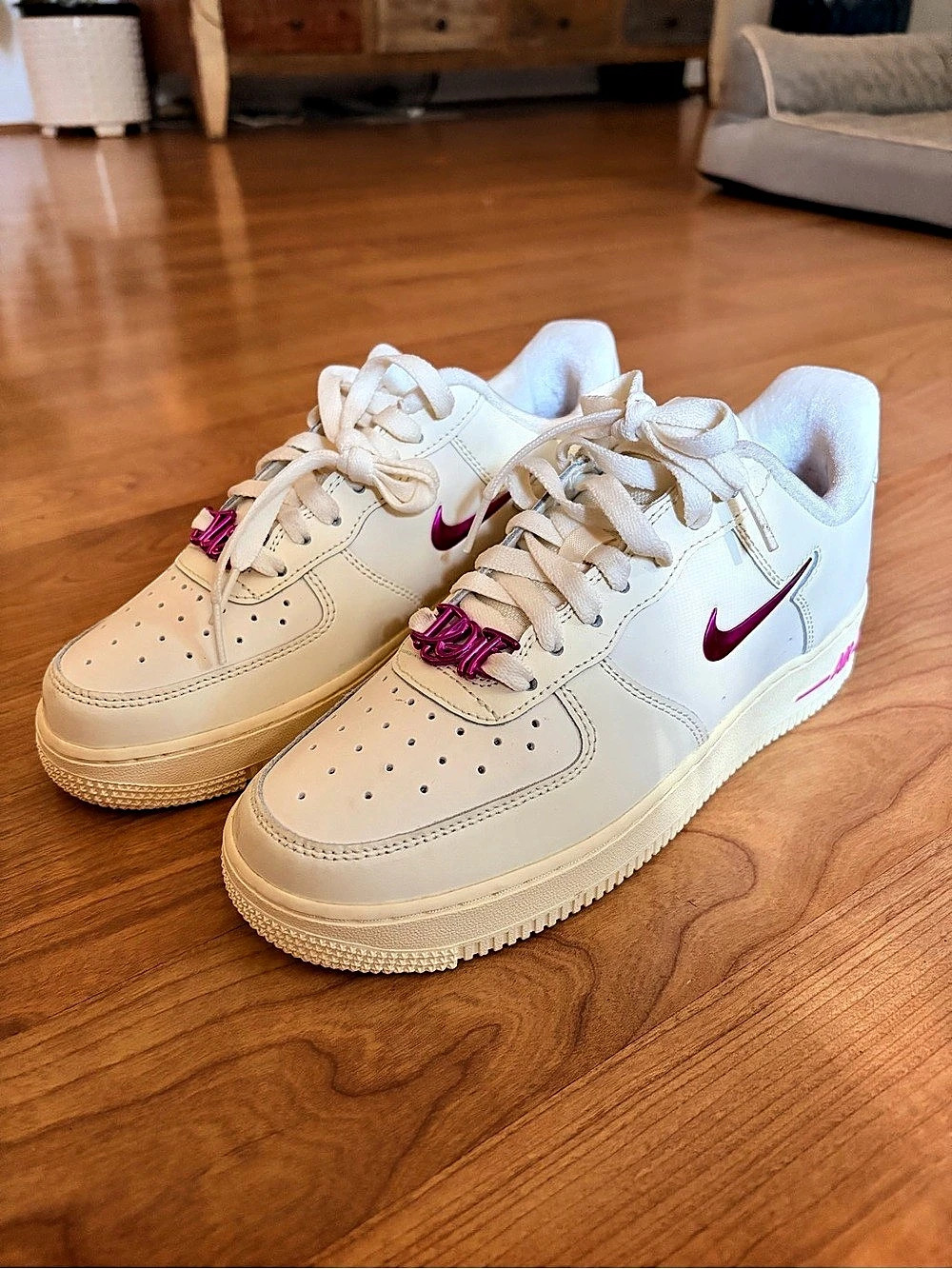 Nike Air Force 1 Sneakers in White & Pink